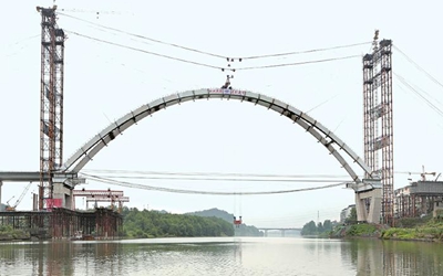 四川跨径最大提篮拱桥 达州中坝州河大桥主拱合龙